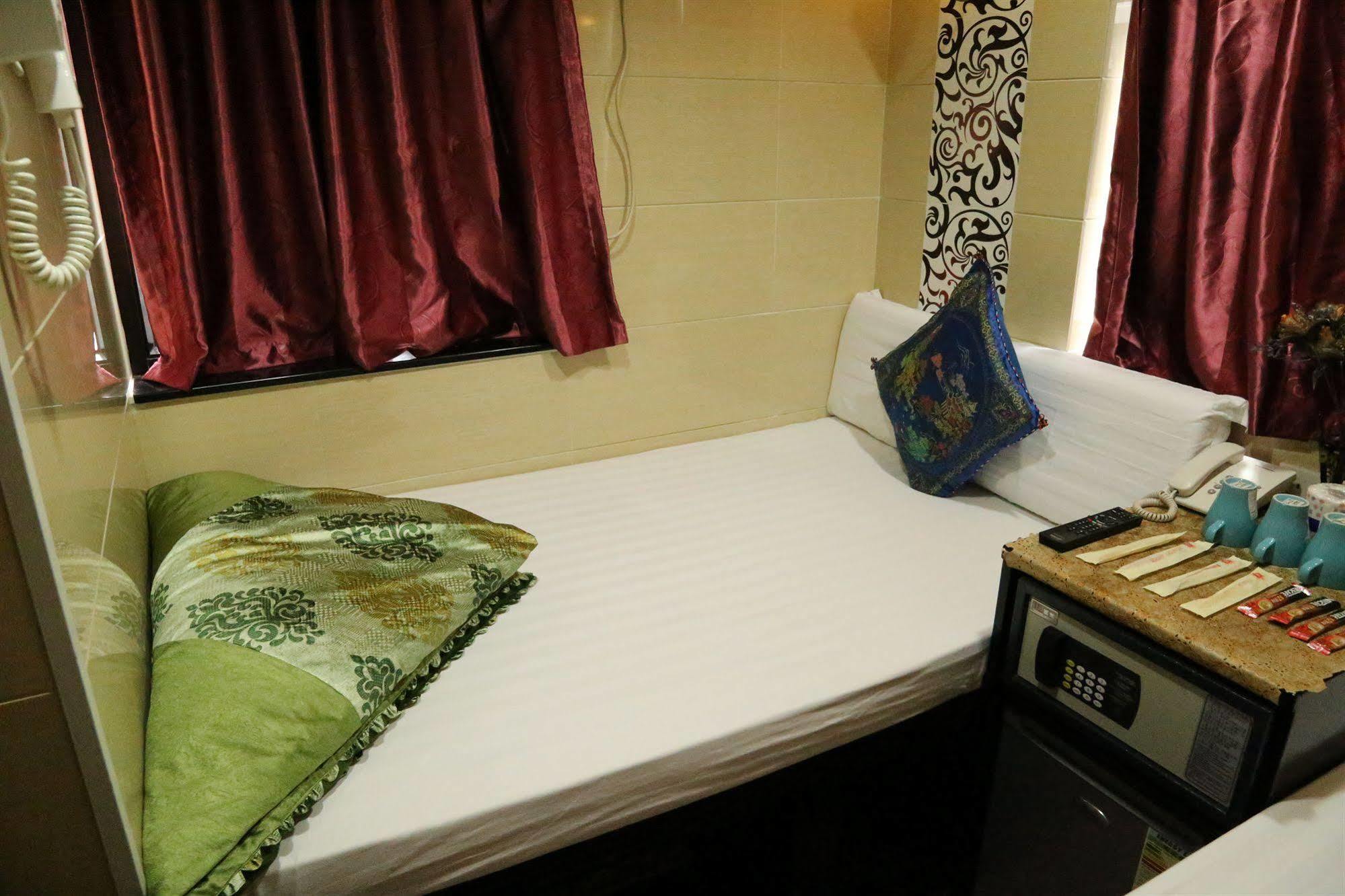 Everest Inn Guest House Хонконг Екстериор снимка