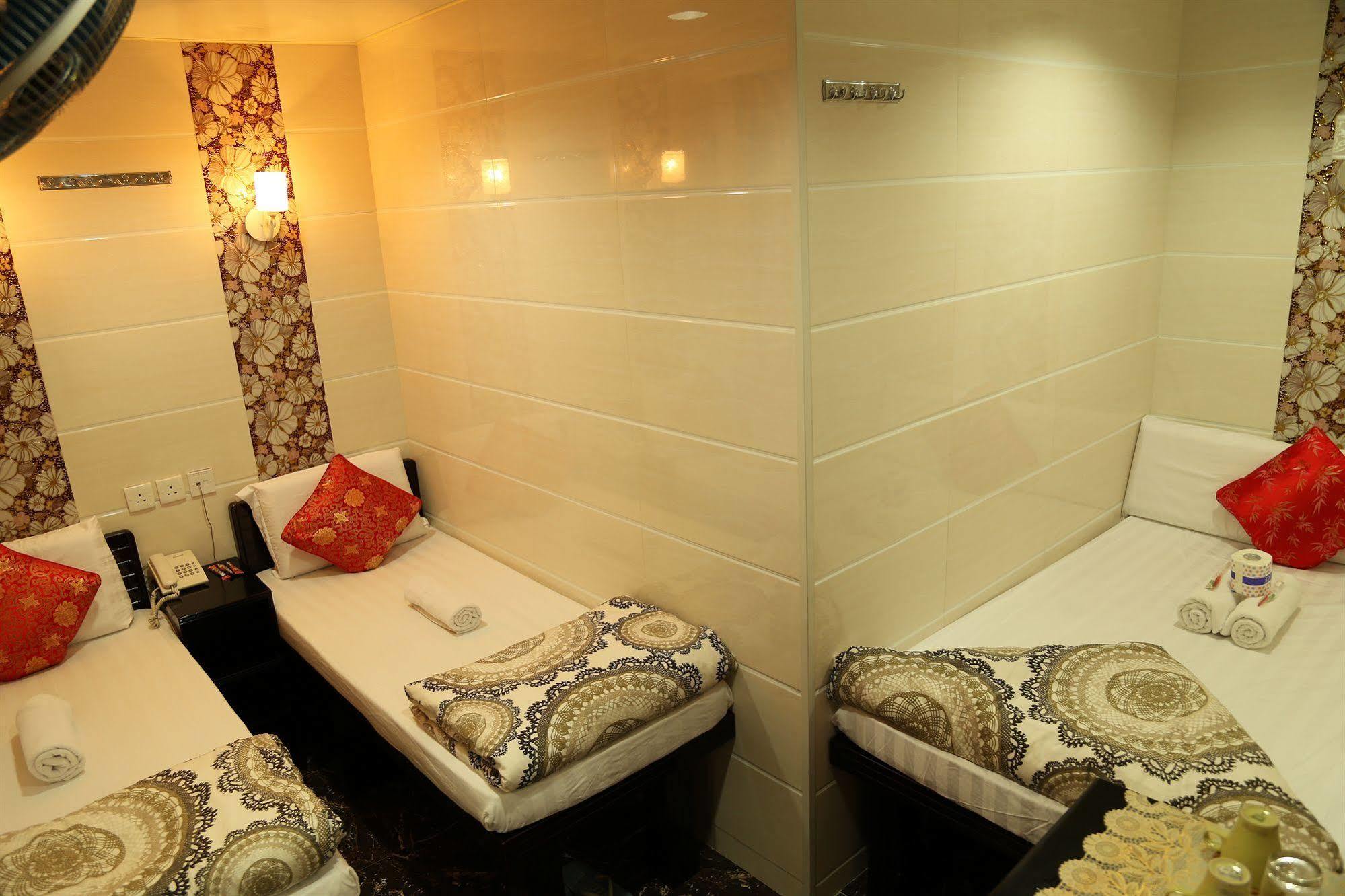 Everest Inn Guest House Хонконг Екстериор снимка